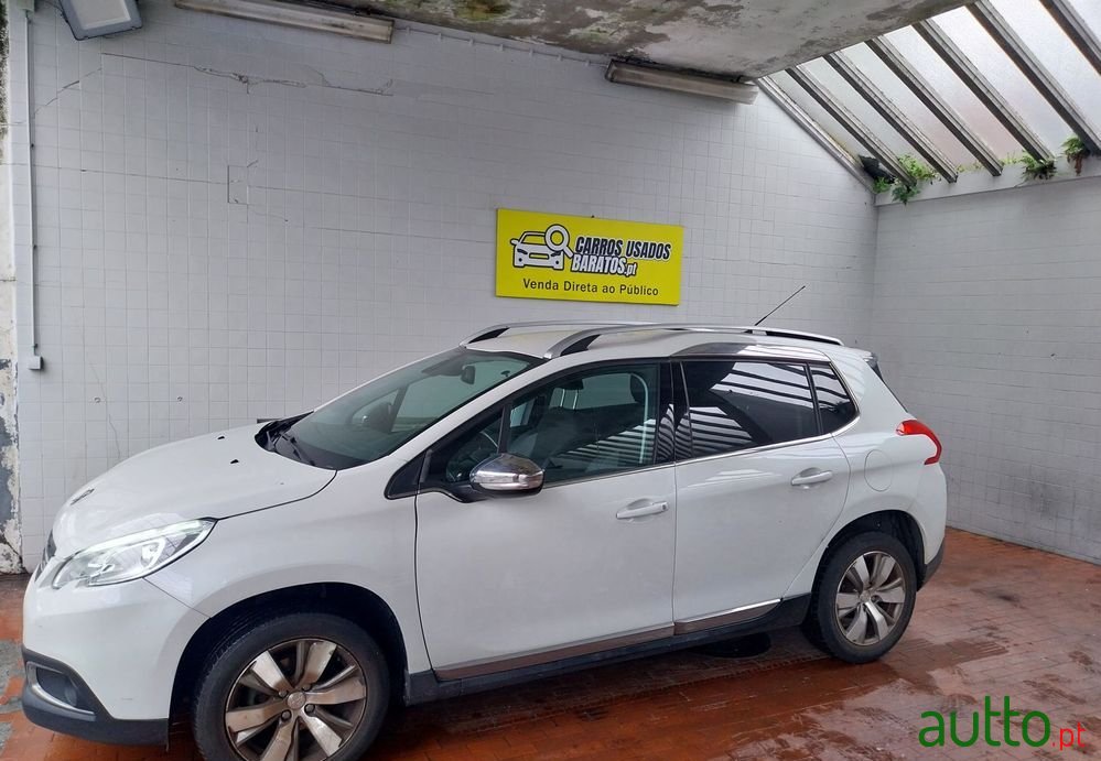 2015' Peugeot 2008 1.6 E-Hdi Allure photo #2