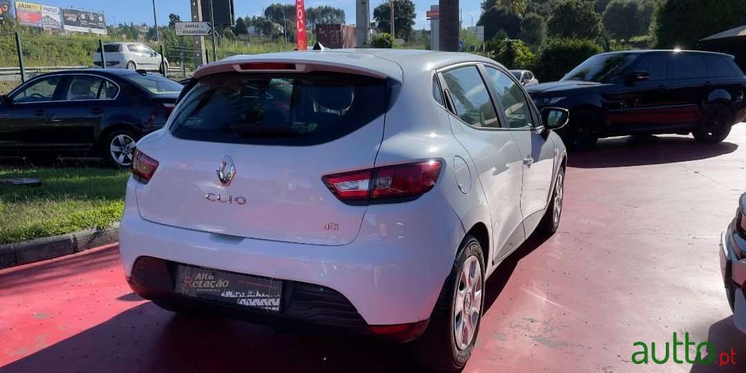 2017' Renault Clio photo #5