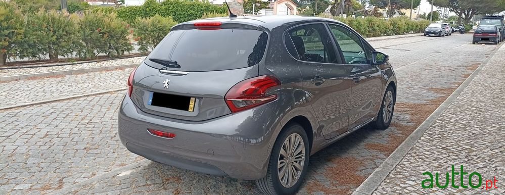 2019' Peugeot 208 photo #5