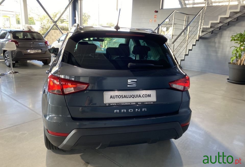 2021' SEAT Arona photo #4