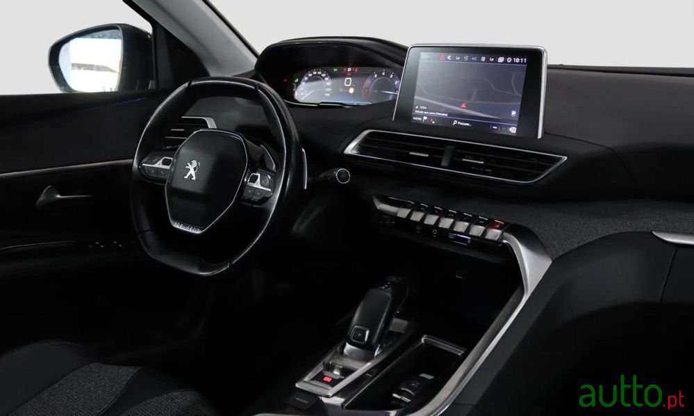 2019' Peugeot 3008 photo #5