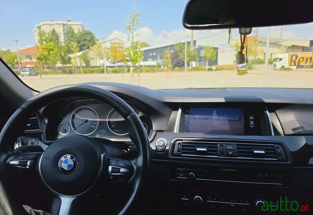 2014' BMW Série 5 D Sport-Aut. photo #1