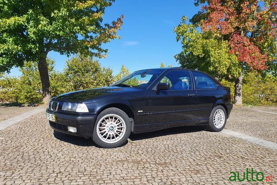 1998' BMW 318 photo #1