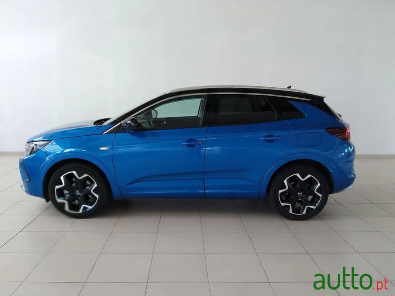 2022' Opel Grandland 1.6 T Phev Ultimate photo #4