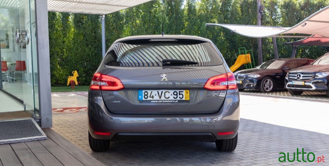 2018' Peugeot 308 Sw photo #3