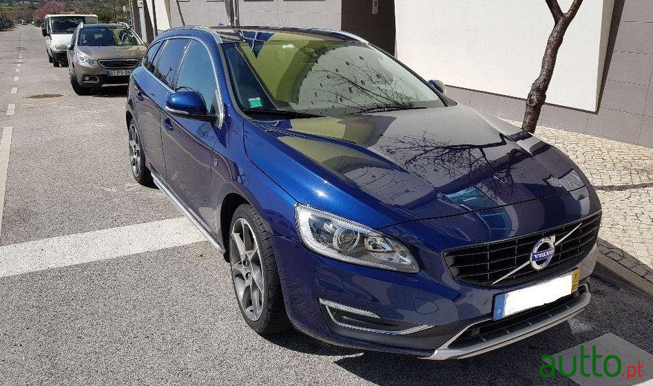 2015' Volvo V60 2.0 D4 Vor photo #4