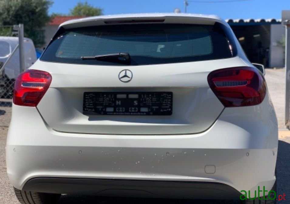 2016' Mercedes-Benz A-180 photo #3