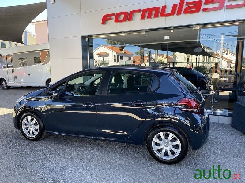 2019' Peugeot 208 photo #3