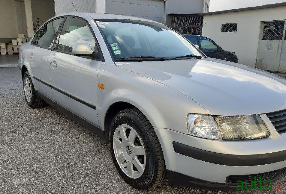 1997' Volkswagen Passat photo #1