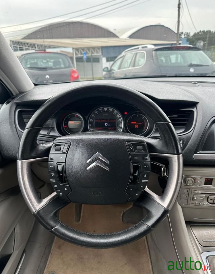 2009' Citroen C5 photo #6