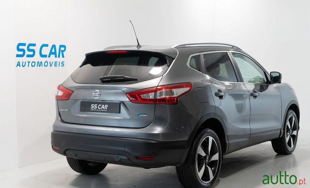 2014' Nissan Qashqai photo #2