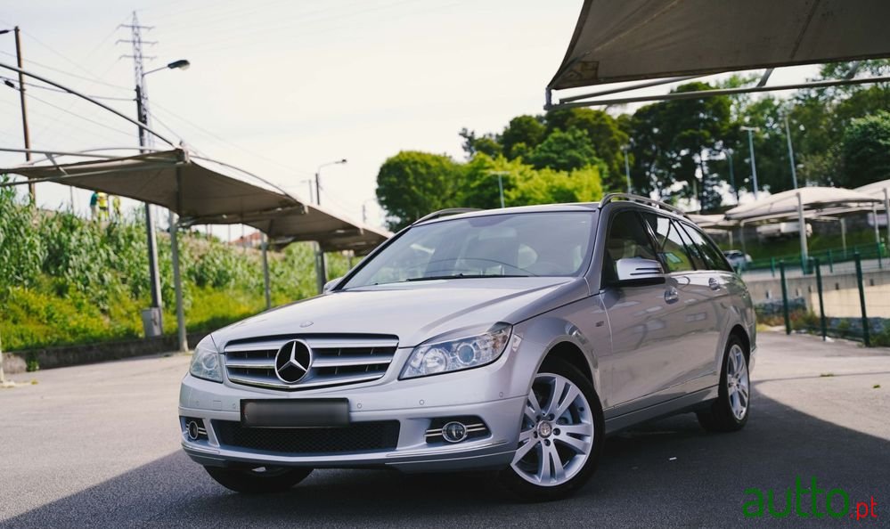 2010' Mercedes-Benz C 220 photo #1