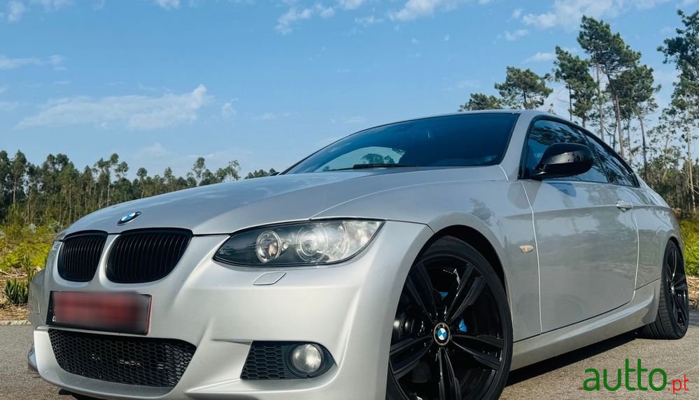 2009' BMW Série 3 photo #2