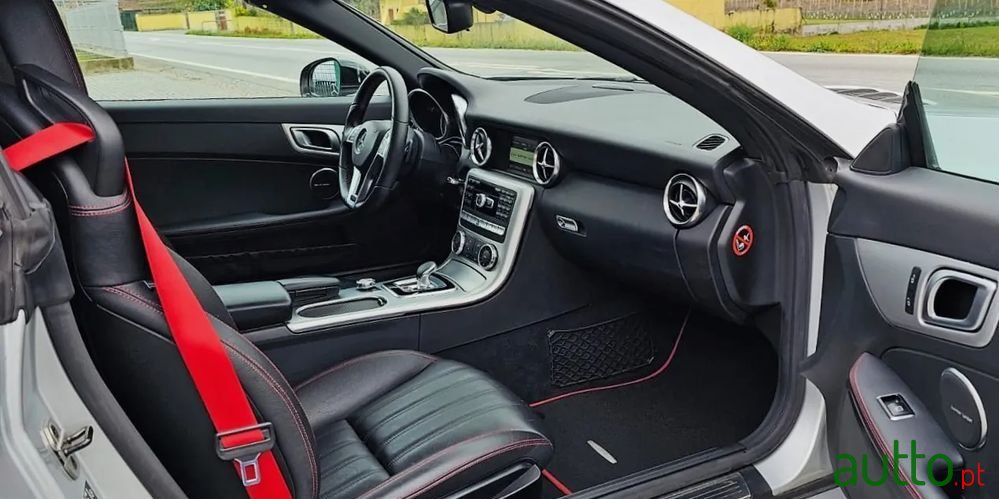 2016' Mercedes-Benz SLK 200 photo #5