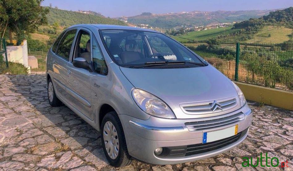 2008' Citroen Xsara Picasso photo #1