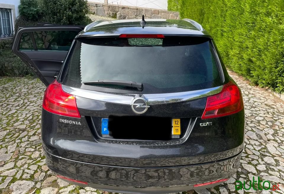 2012' Opel Insignia Sports Tourer photo #5