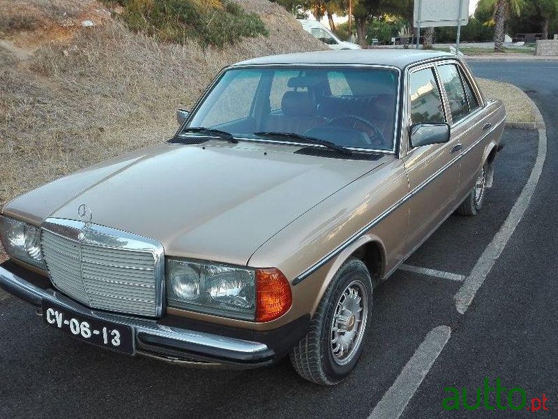 1981' Mercedes-Benz 300 W123 300D photo #1