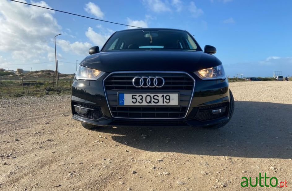 2015' Audi A1 Sportback photo #1