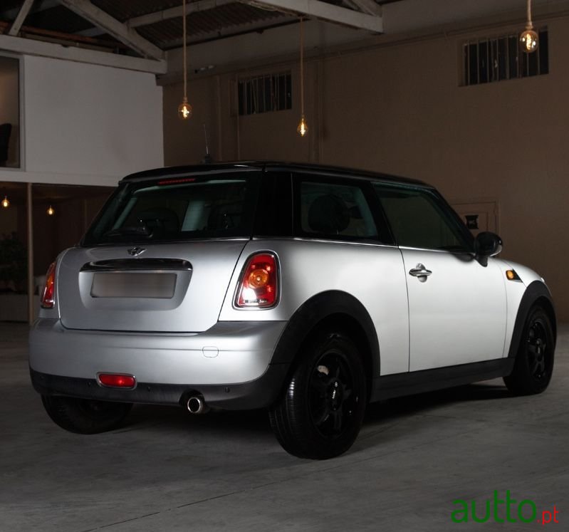 2010' MINI One photo #4