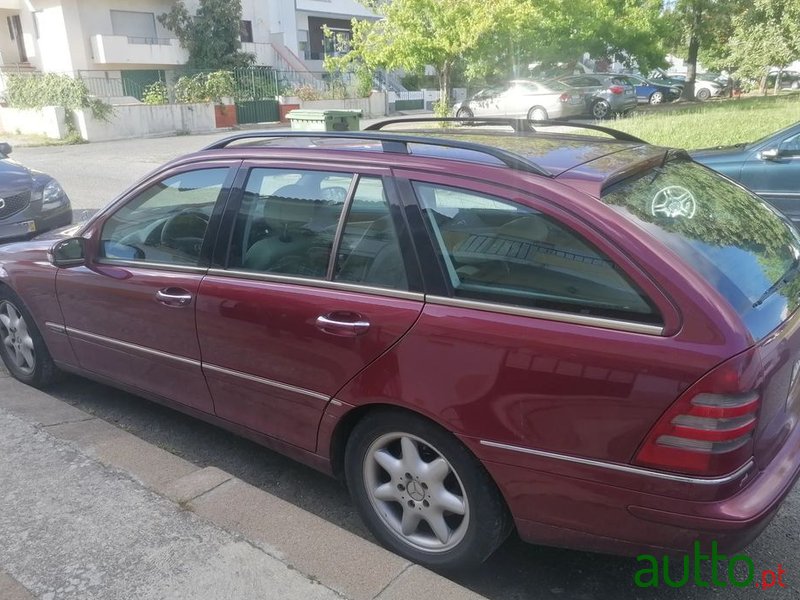 2002' Mercedes-Benz Classe C photo #2