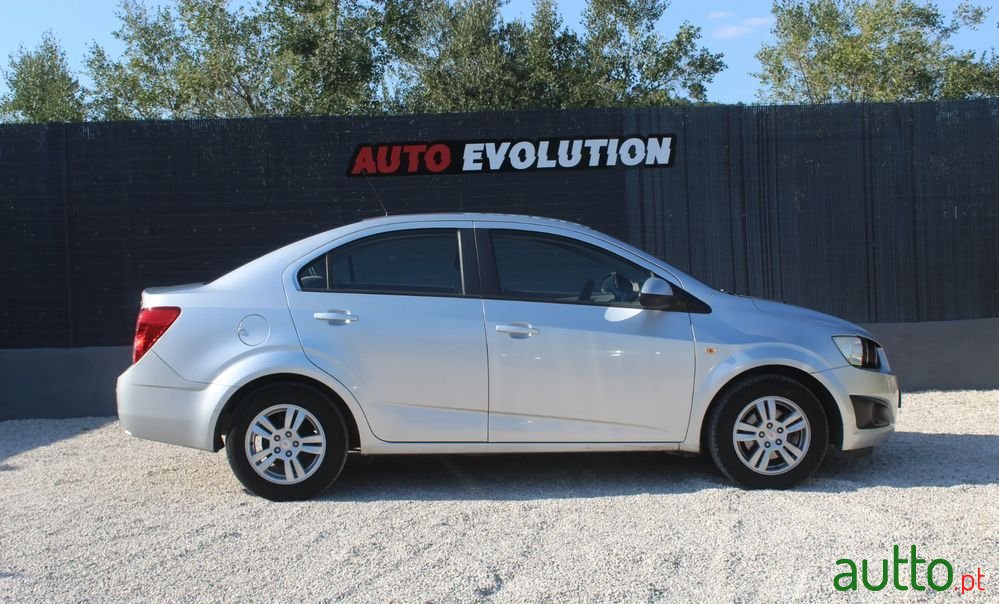 2013' Chevrolet Aveo 1.3 Vcdi Lt photo #2