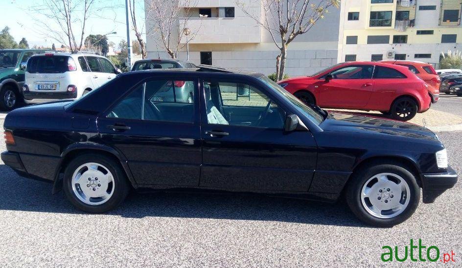 1992' Mercedes-Benz 190 photo #2