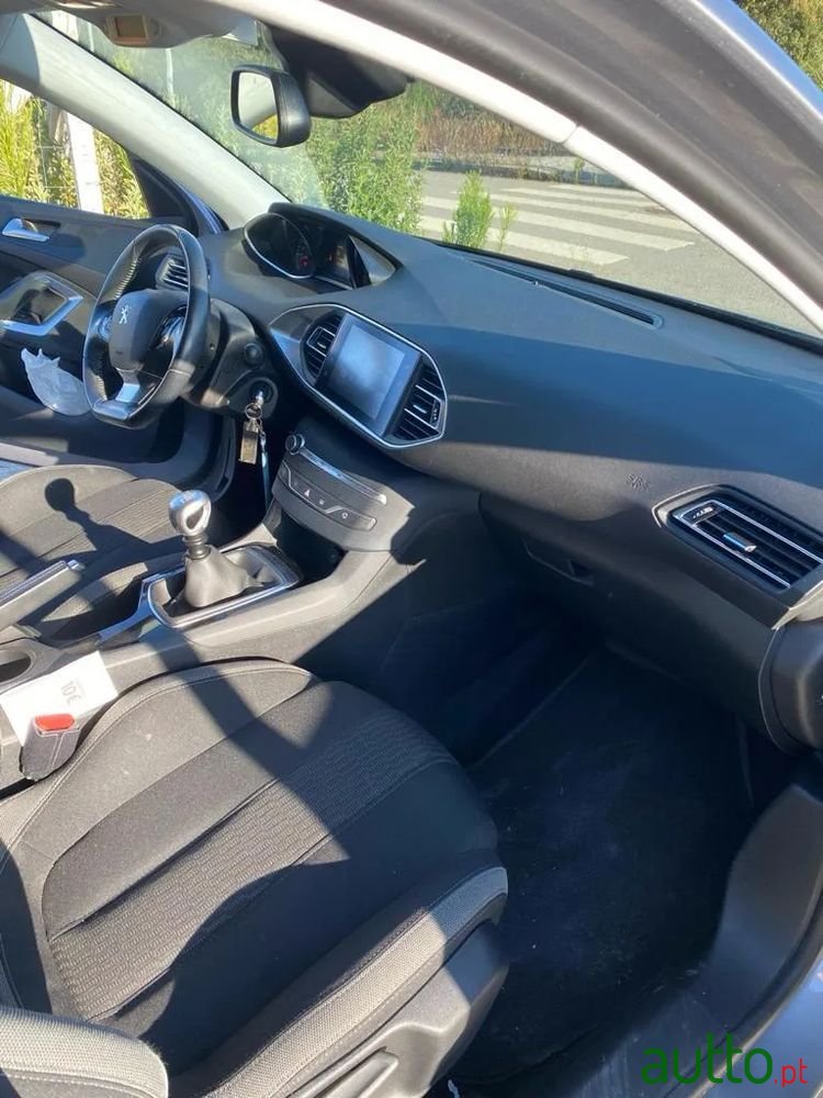 2016' Peugeot 308 photo #4