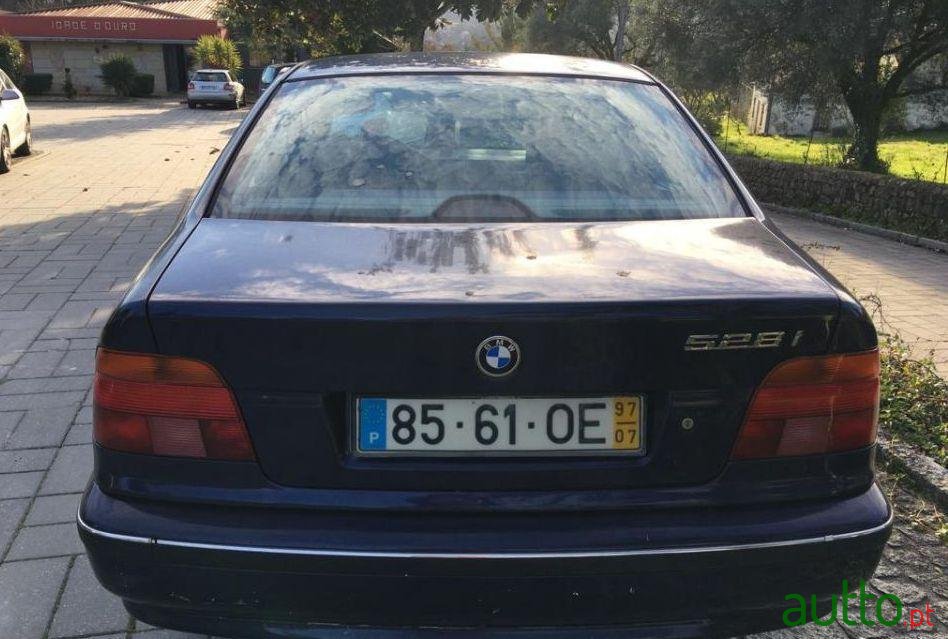 1998' BMW 528 photo #1