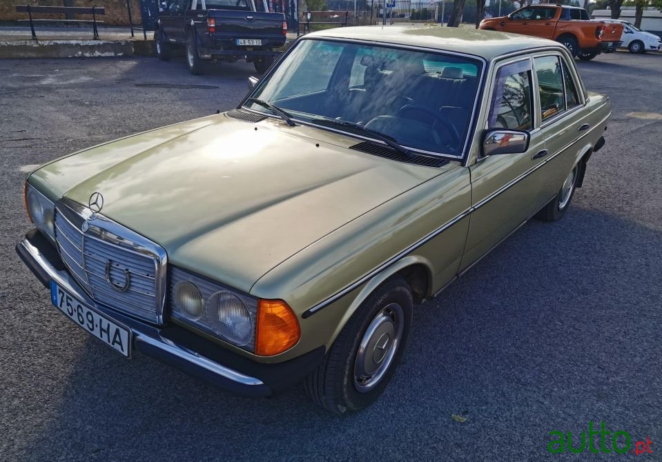 1978' Mercedes-Benz 240 photo #1