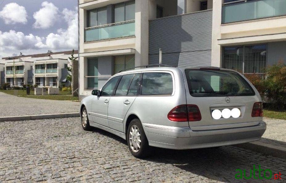 2000' Mercedes-Benz E-220 Cdi Station photo #1
