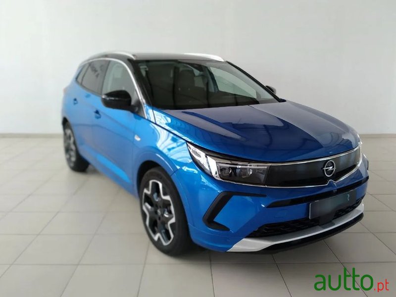 2022' Opel Grandland 1.6 T Phev Ultimate photo #3