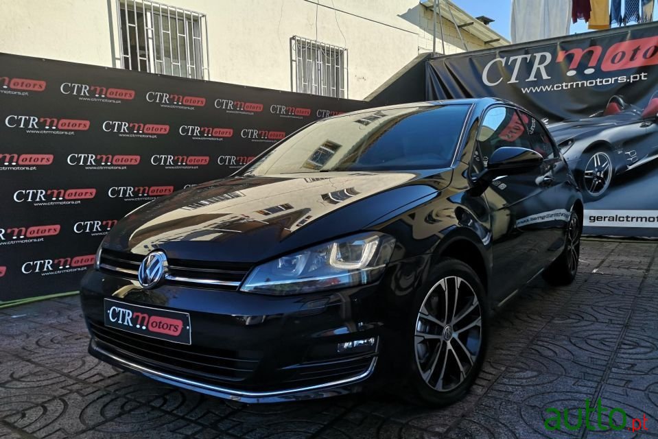 2015' Volkswagen Golf photo #1