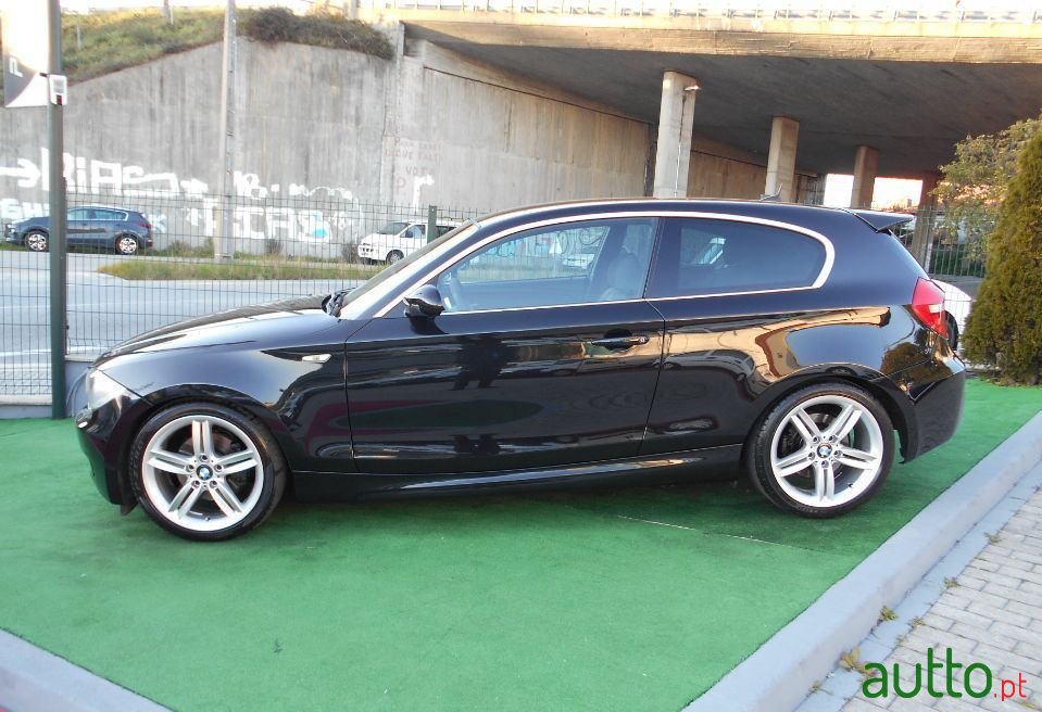 2008' BMW 120 photo #5