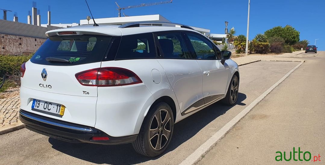 2013' Renault Clio Sport Tourer photo #4