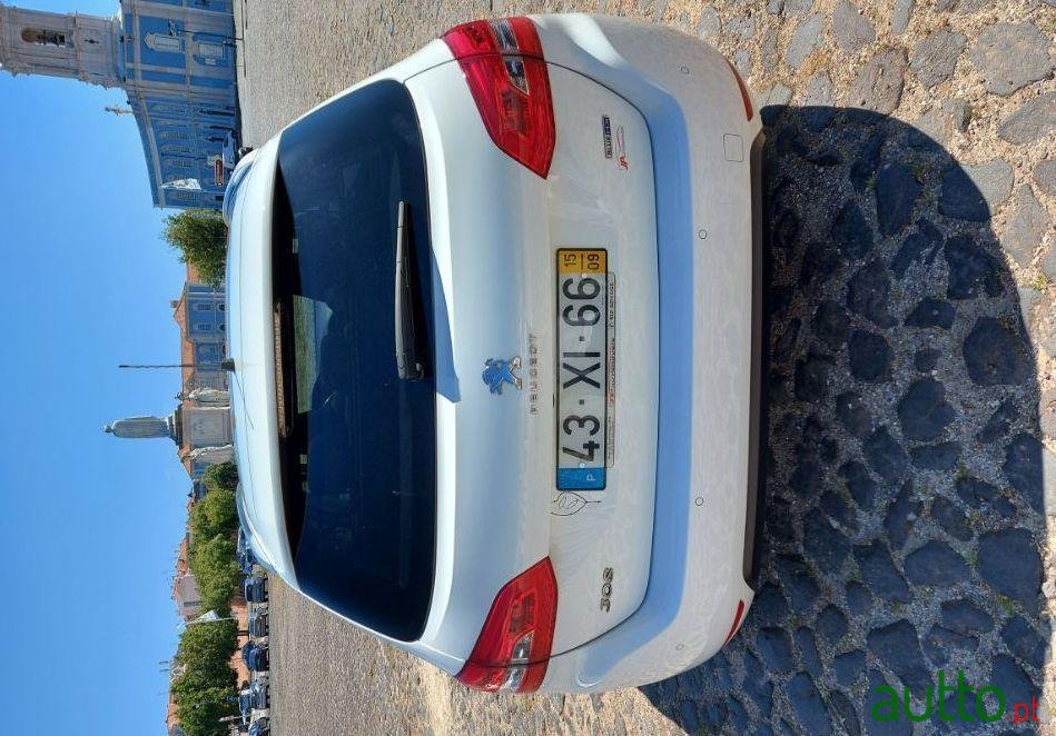 2015' Peugeot 308 Sw photo #3