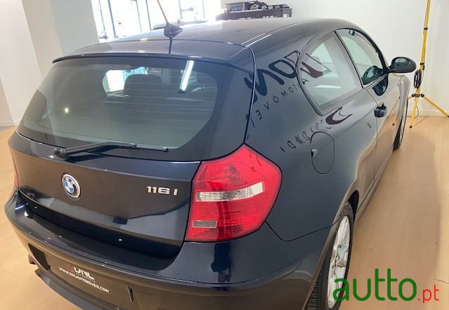 2010' BMW 116 Ver-I photo #5