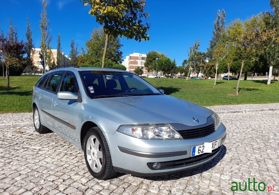 2004' Renault Laguna Break photo #5