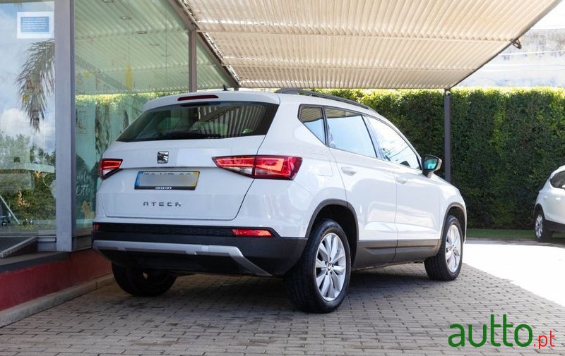 2019' SEAT Ateca 1.6 Tdi Style photo #4