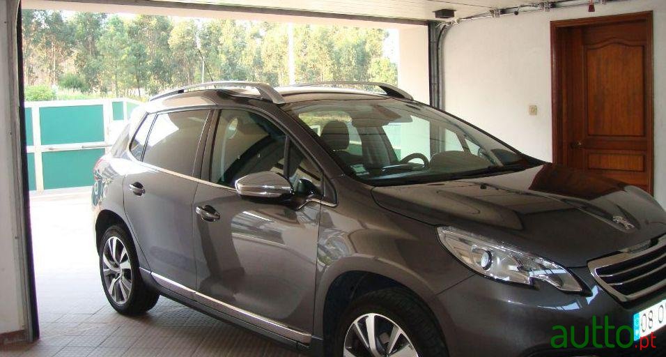 2014' Peugeot 2008 Allure photo #2