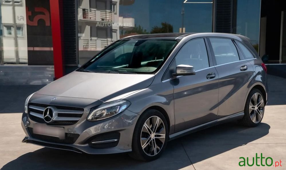 2016' Mercedes-Benz Classe B photo #1