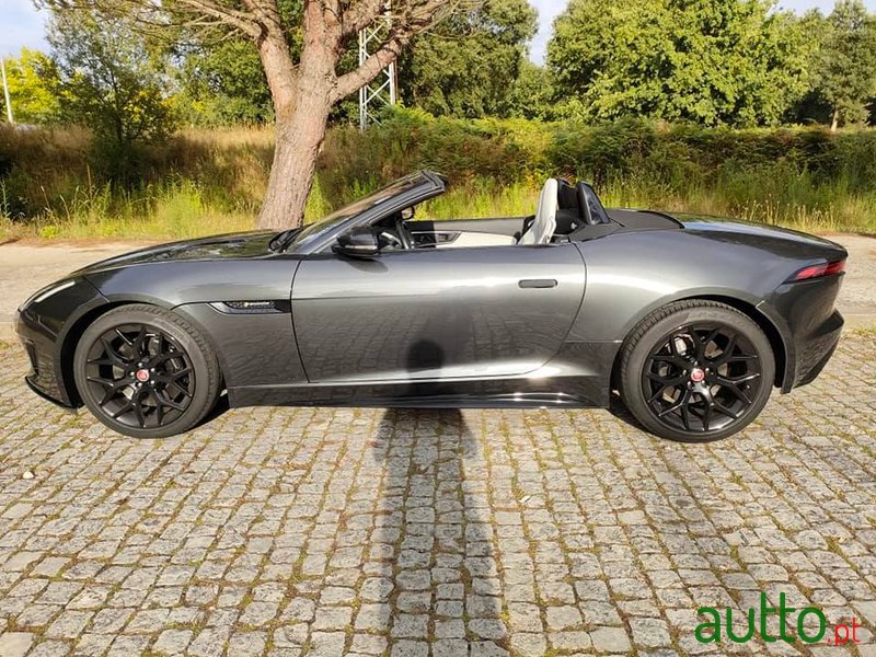 2017' Jaguar F-Type photo #4