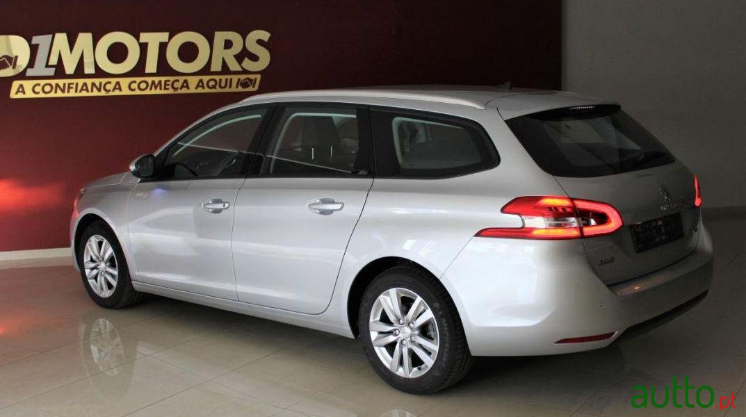 2015' Peugeot 308-Sw photo #2