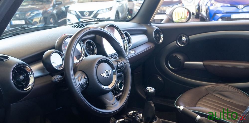 2015' MINI Cabrio Cooper D photo #5