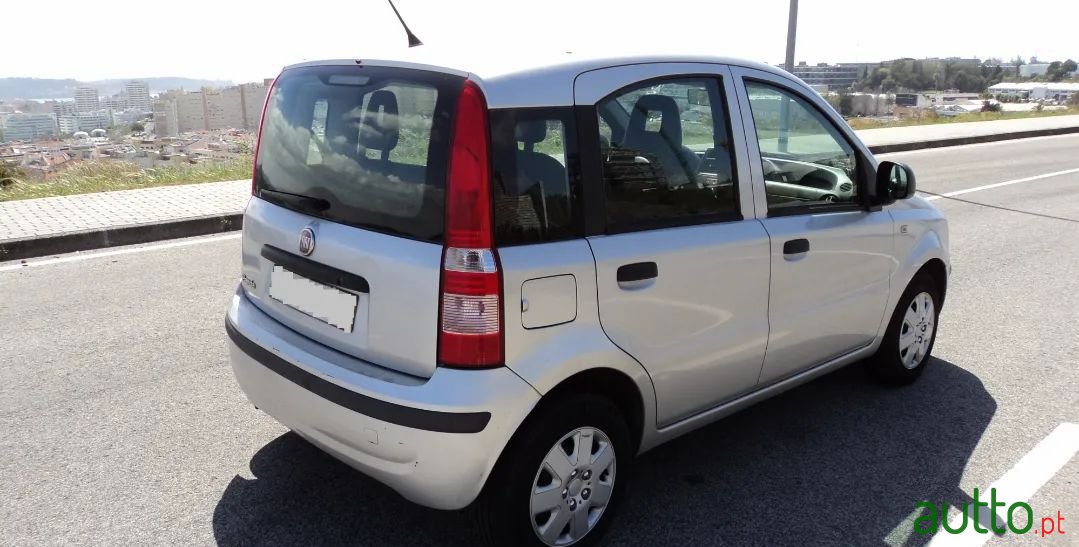 2010' Fiat Panda photo #3