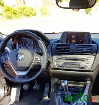 2011' BMW 120 Sport photo #2