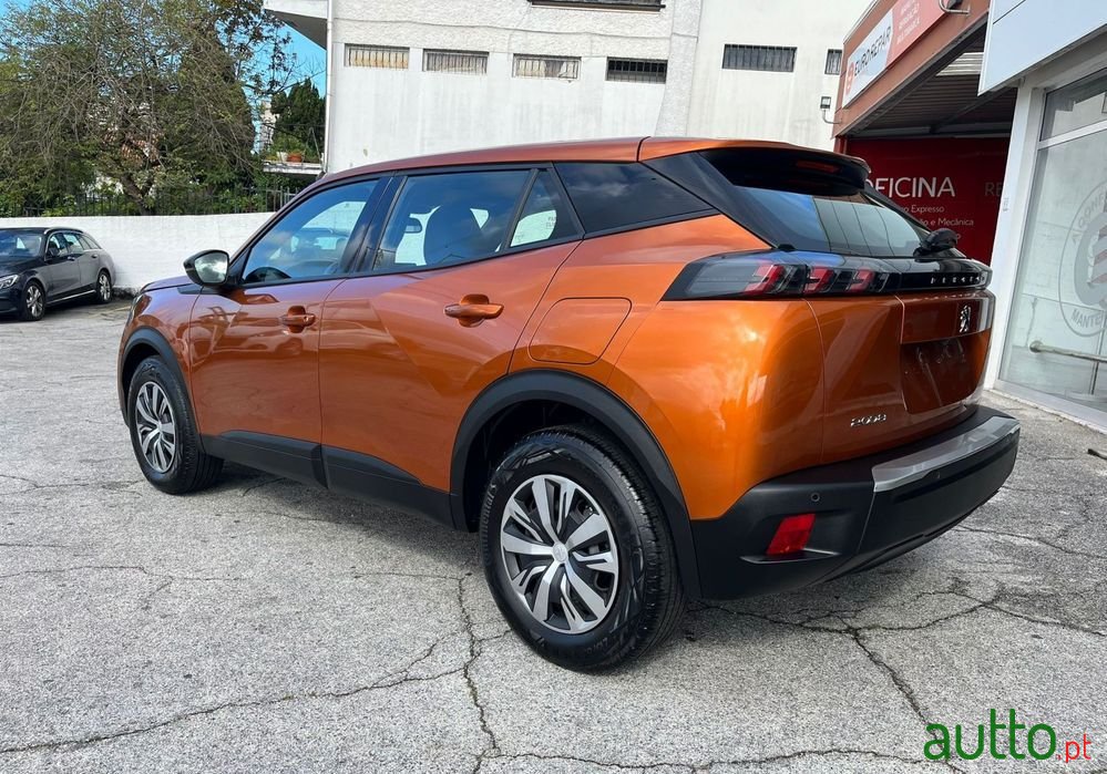 2023' Peugeot 2008 photo #4