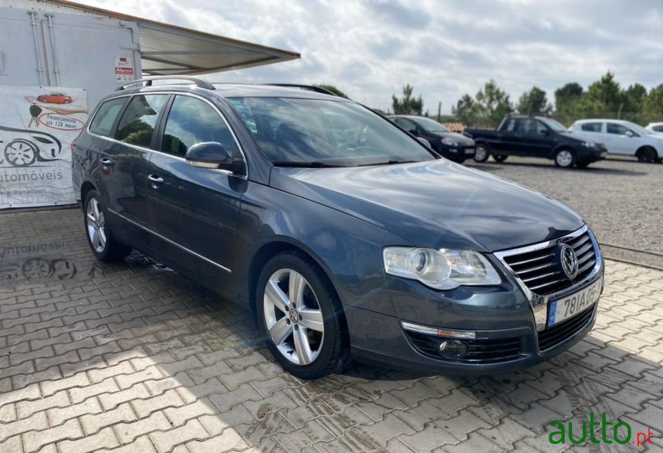 2009' Volkswagen Passat Variant photo #4