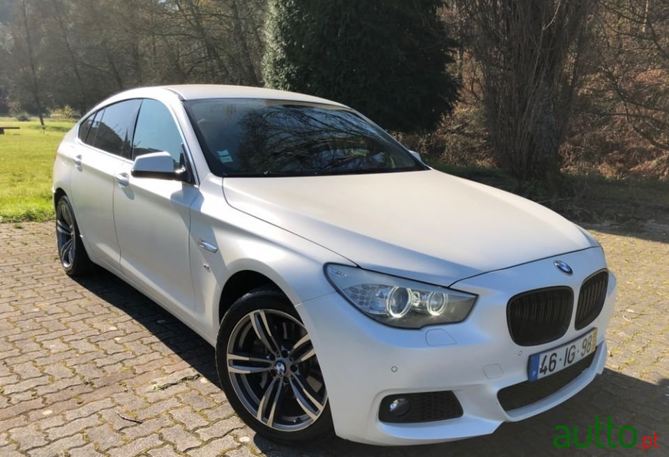 2009' BMW 530 Gran Turismo photo #5