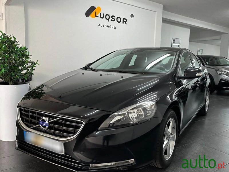 2015' Volvo V40 1.6 D2 Eco Kinetic photo #1