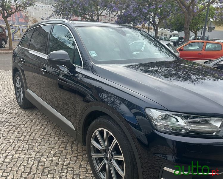 2016' Audi Q7 photo #2